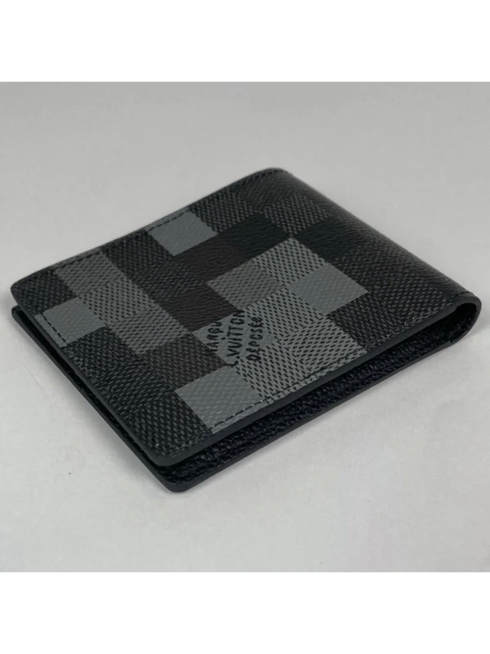 Louis Vuitton Portefeuille Calf Bifold Wallet Damoflage Leather Noir